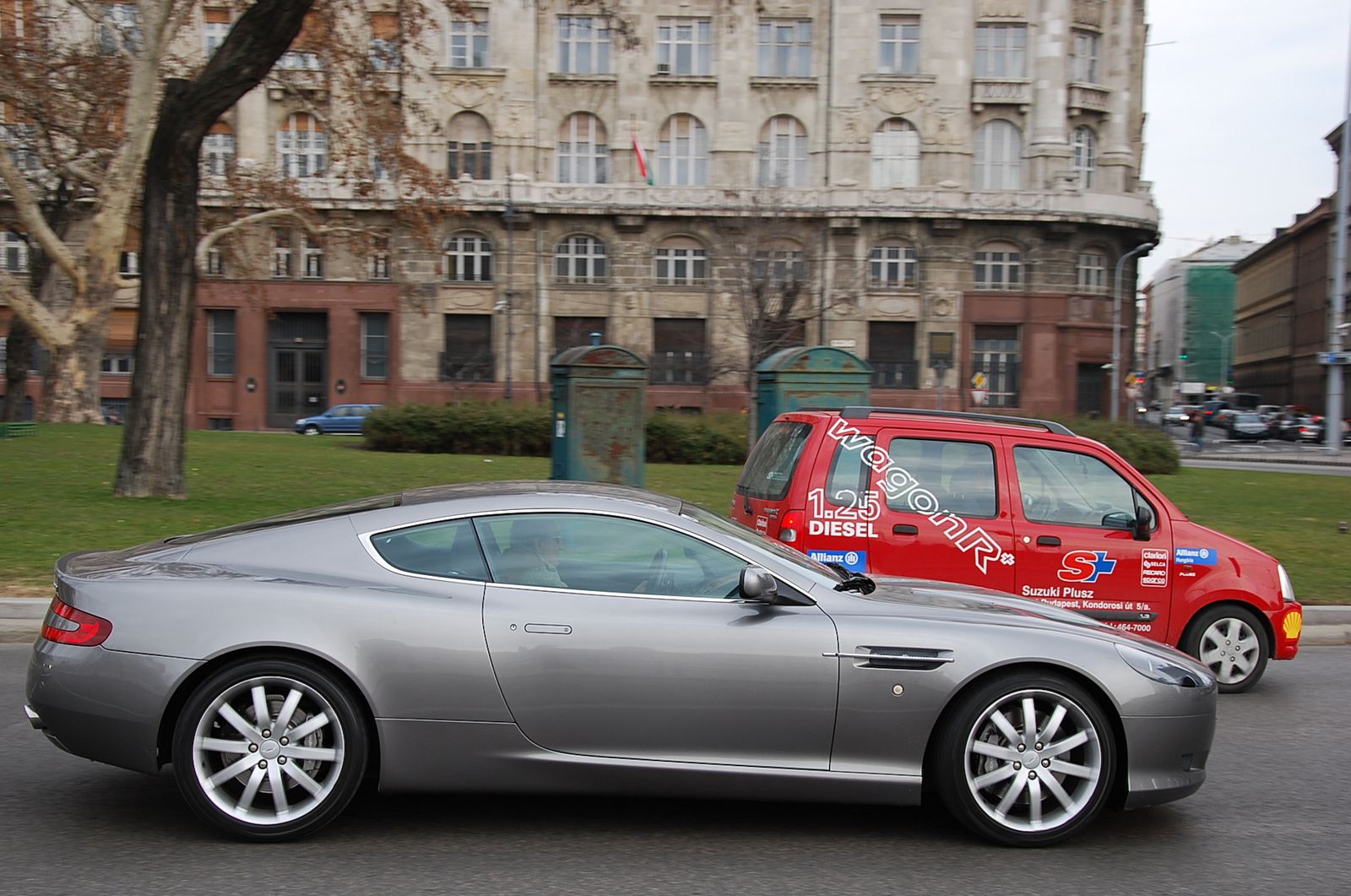 Aston Martin DB9