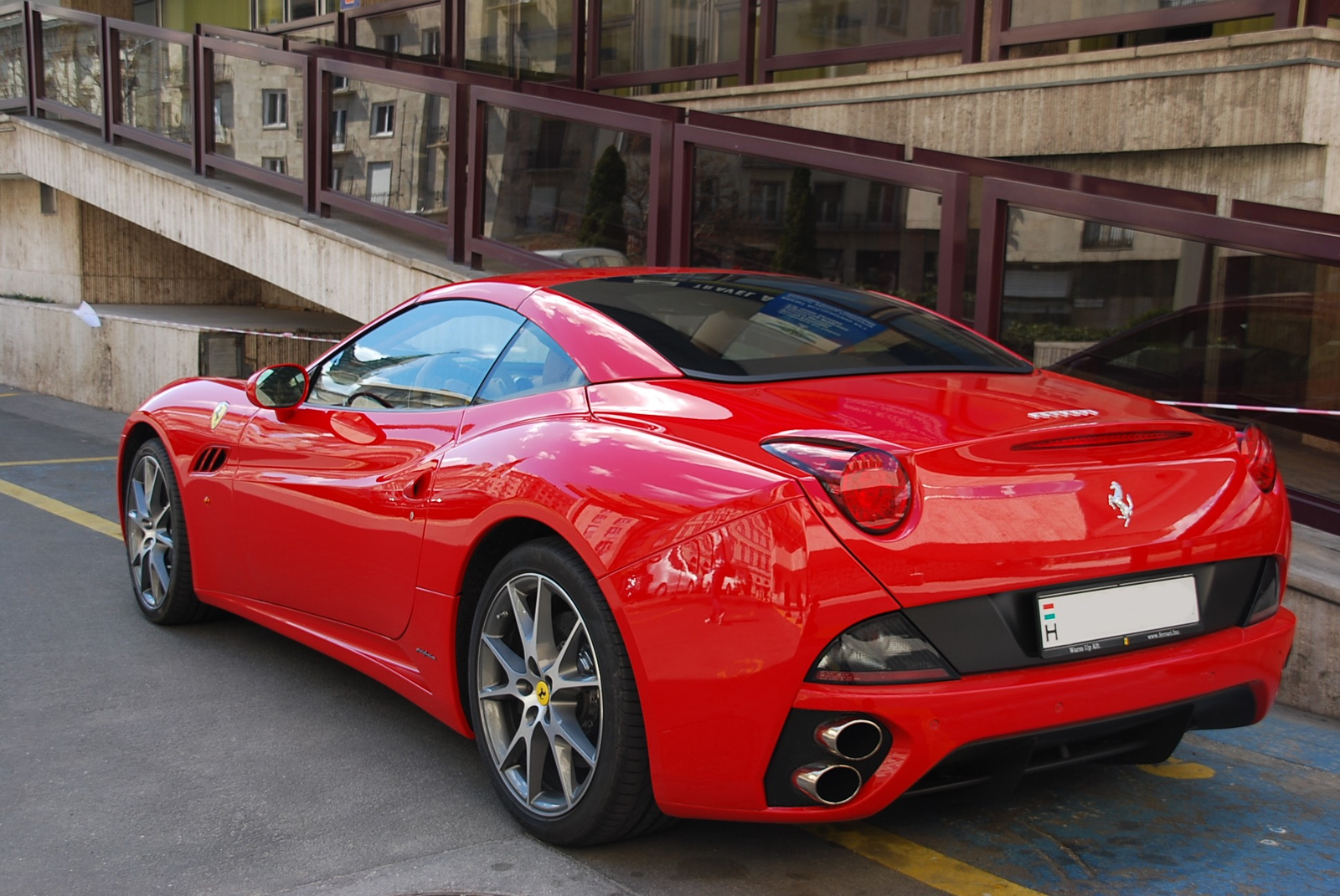 Ferrari California