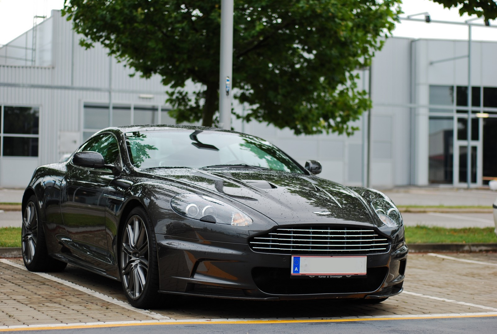 Aston Martin DBS