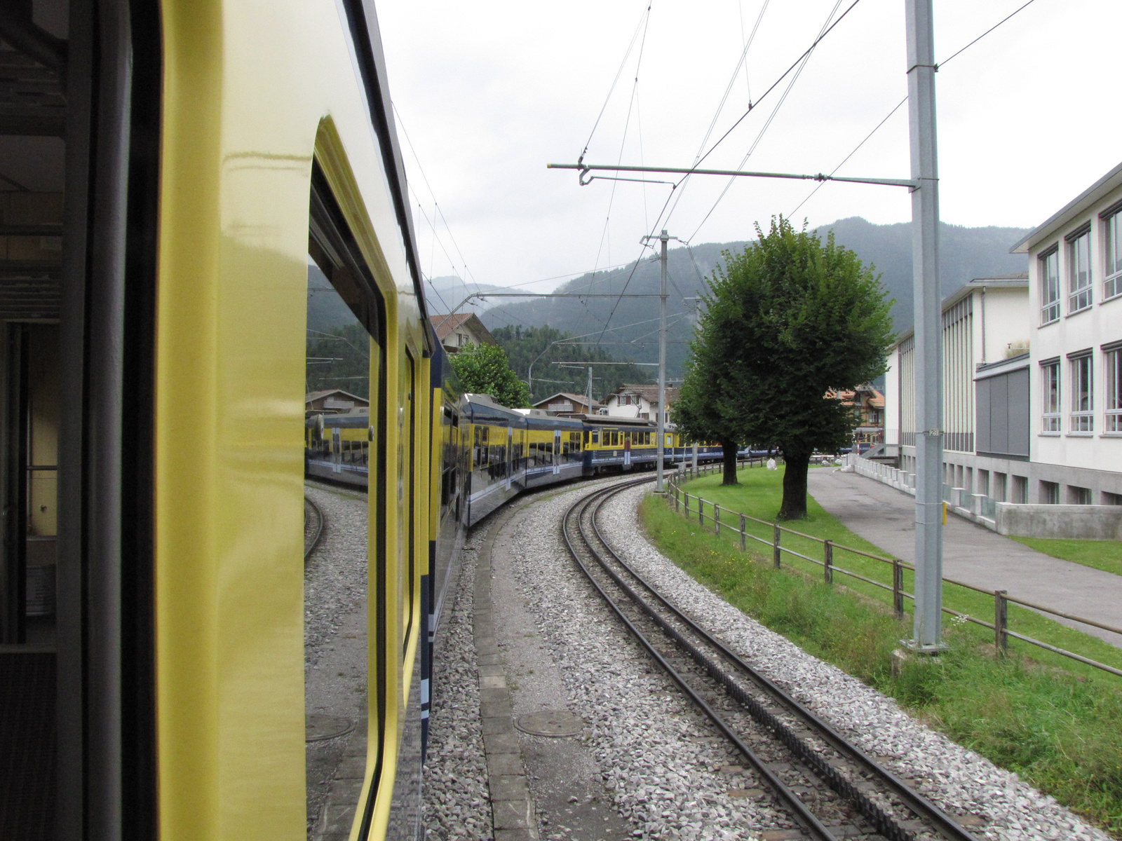 Svájc, Jungfrau Region, a kék-sárga vonat, SzG3