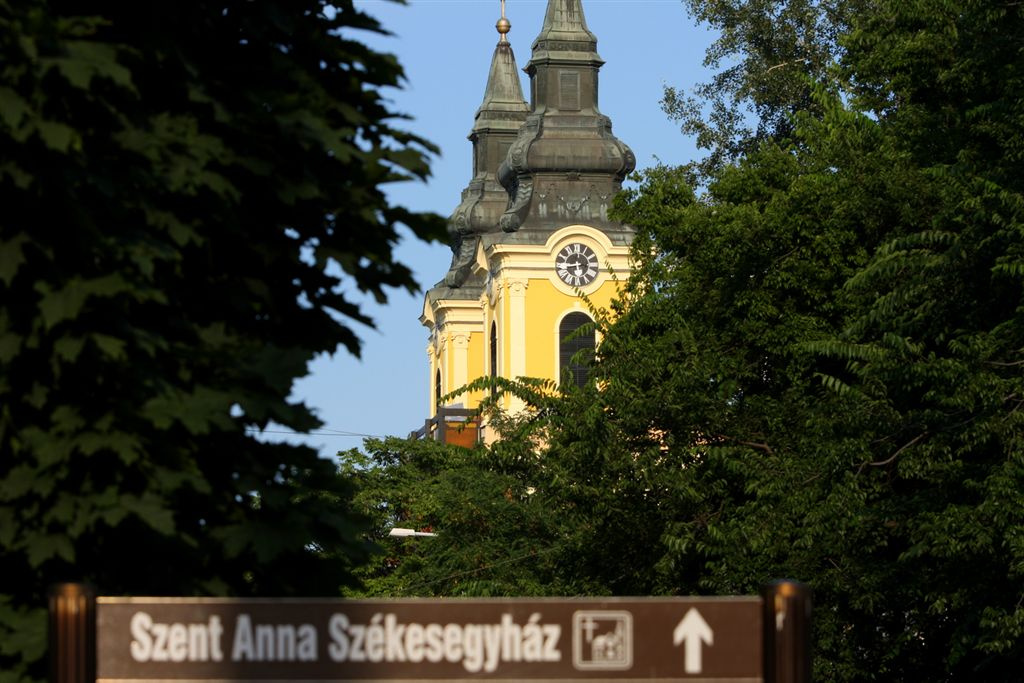 Szent Anna Székesegyház tornyai