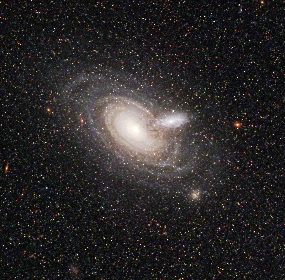 2MASX J00482185-2507365 galaxispáros