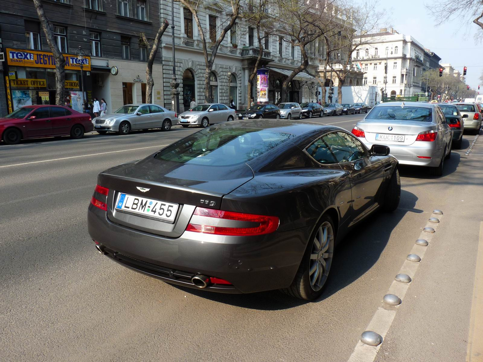 Aston Martin DB9