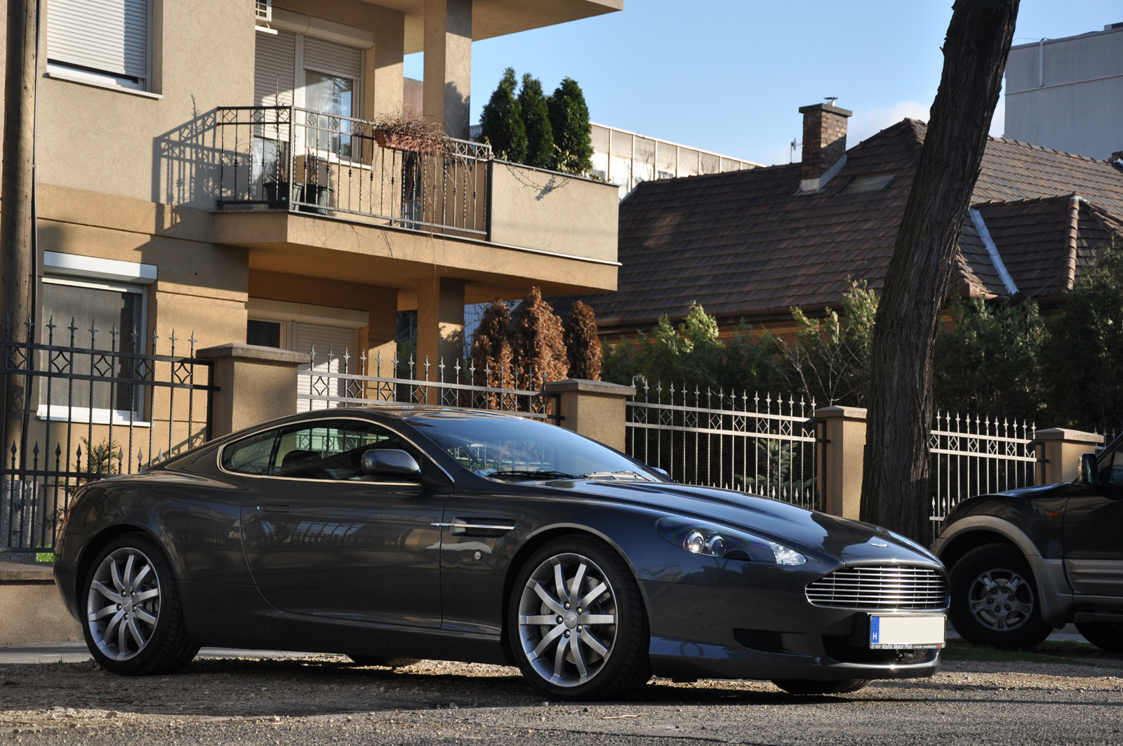 Aston Martin DB9