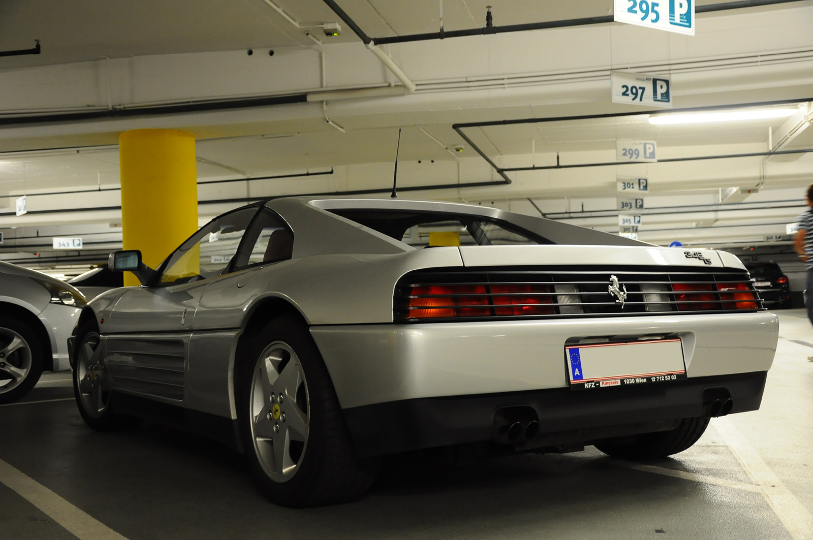 Ferrari 348 TS