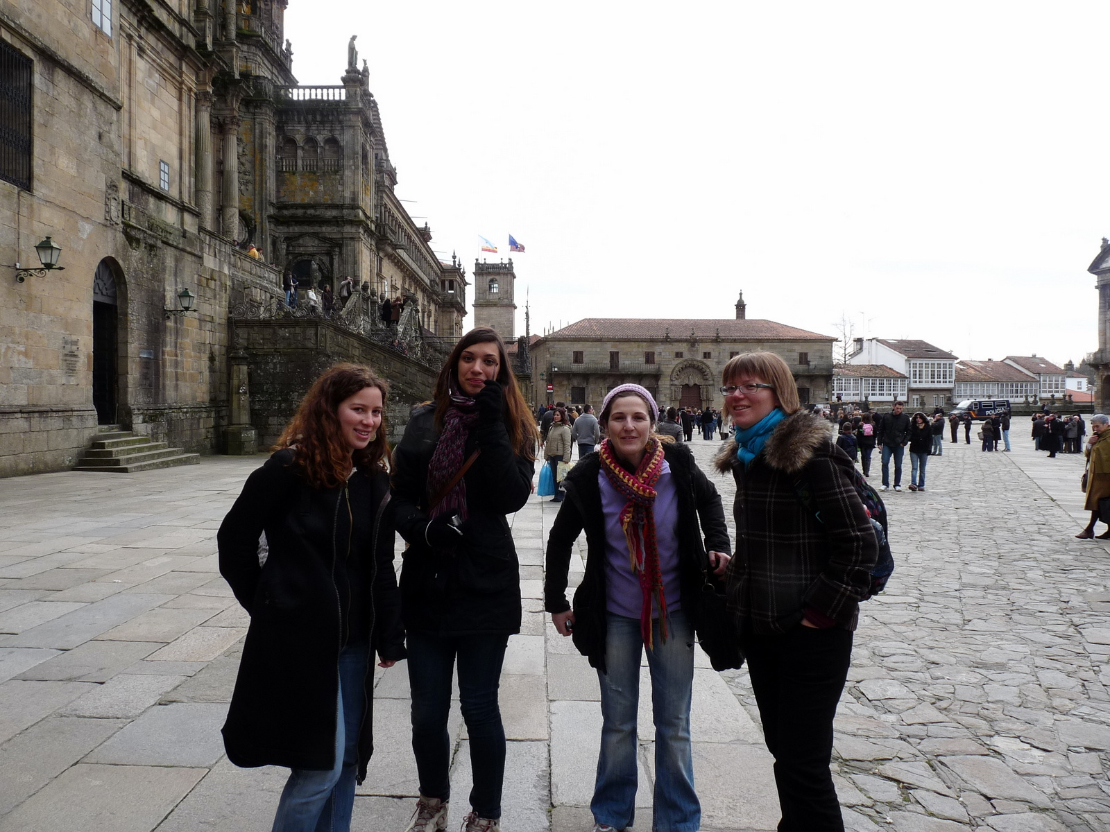 laura, vanessa, maría, éva