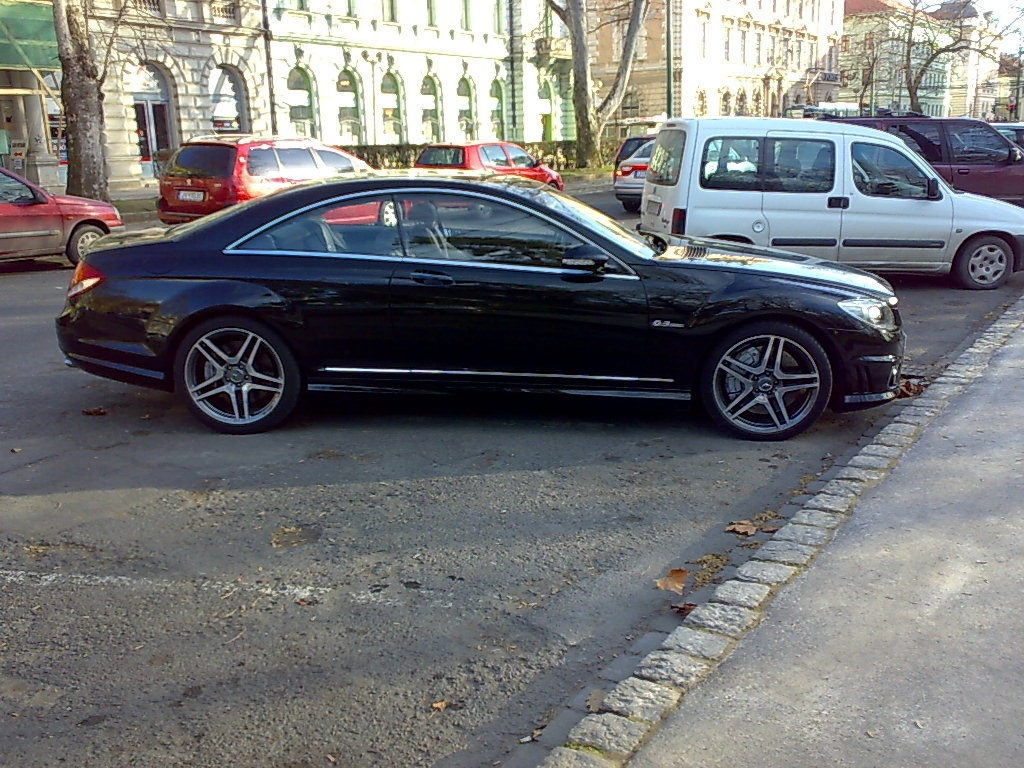 Mercedes Benz CL63 Amg oldalról