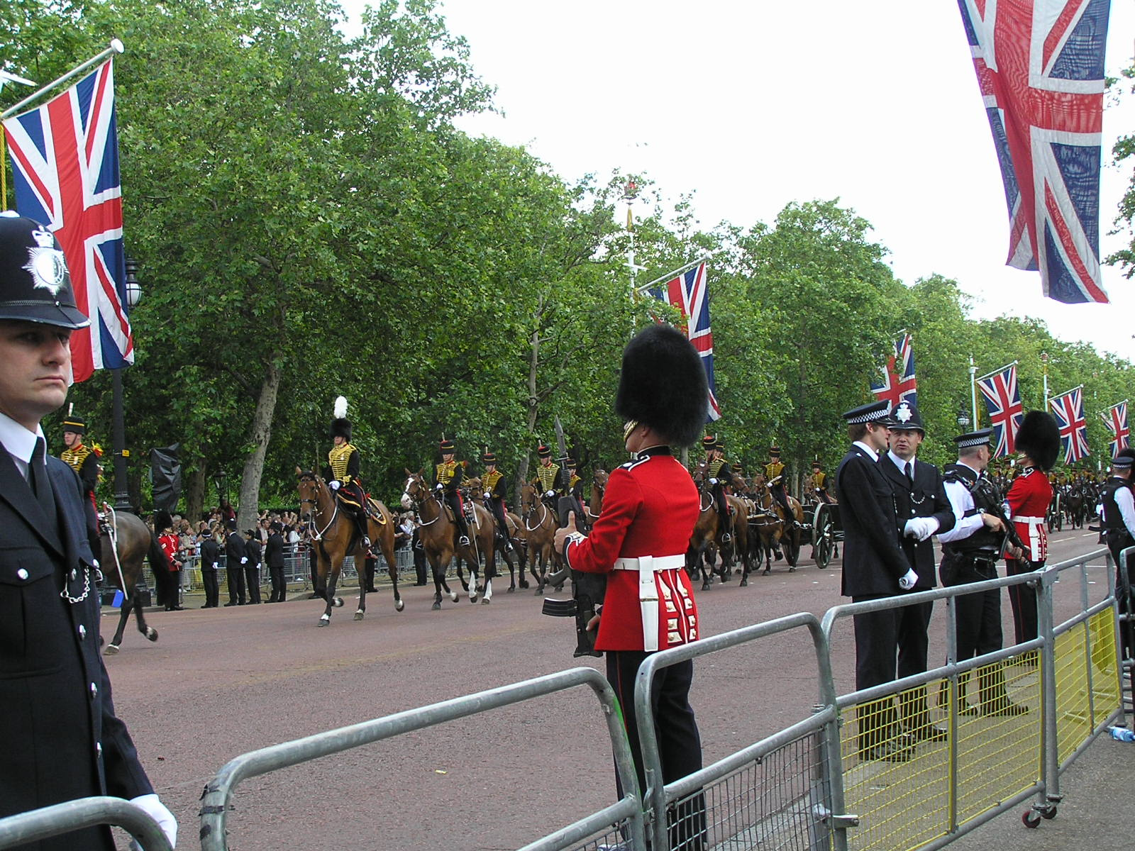 London 653 ágyúkerékkel vonulók