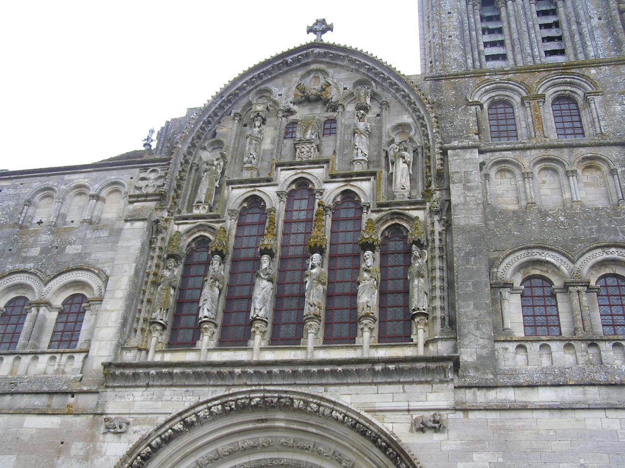 0812 Vezelay Magdolna bazilika, apátság