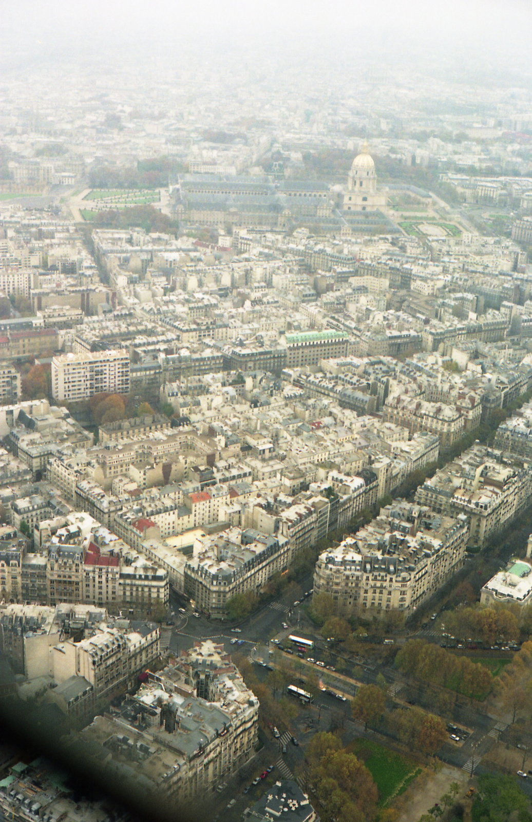 385 Párizs Kilátás az Eiffelből az Invalidusokra