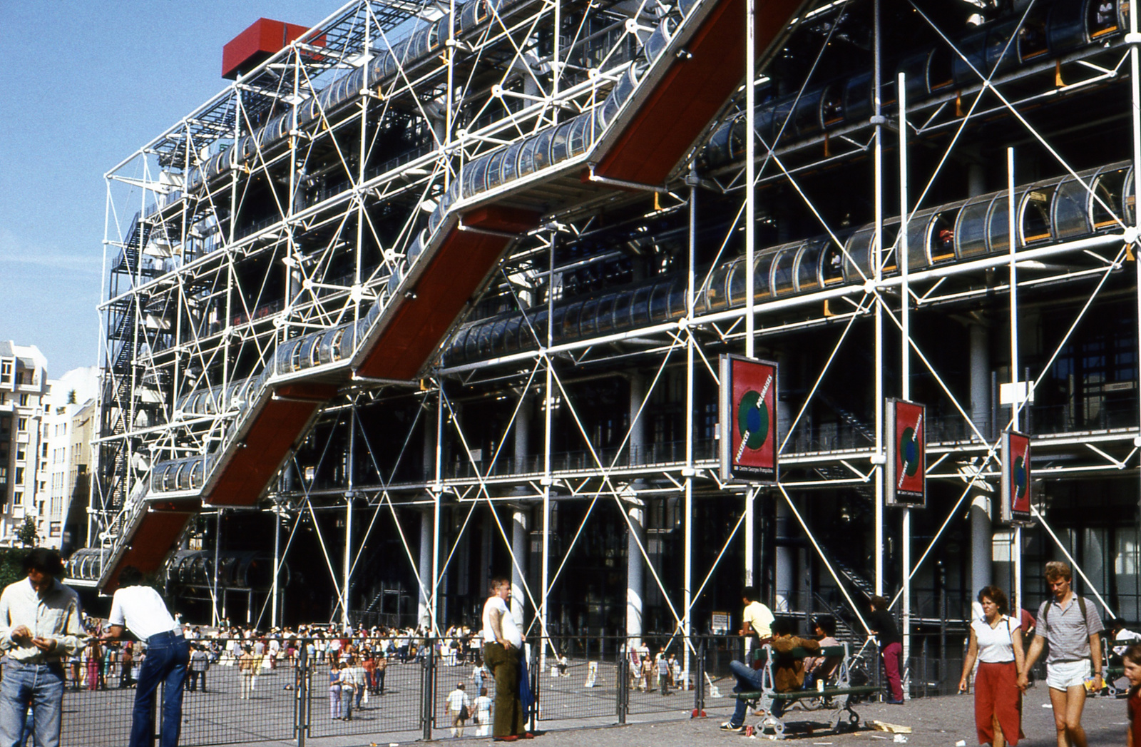 597 Párizs Pompidou központ