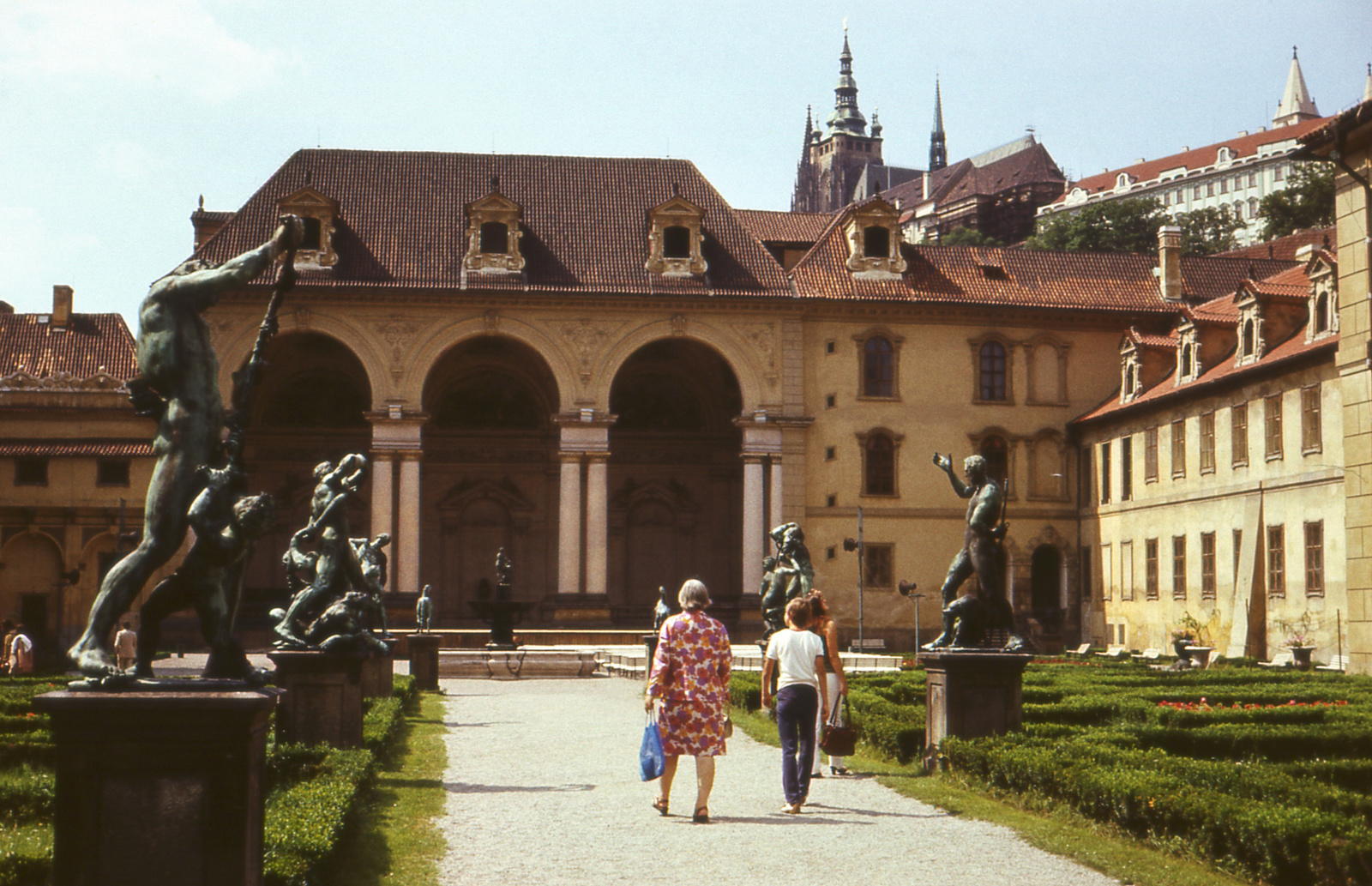 220 Prága Waldstein palota