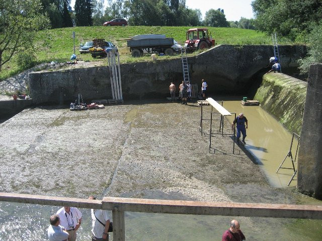 2008-07-11 Állapotfelmérés a szentgotthárdi duzzasztógátnál