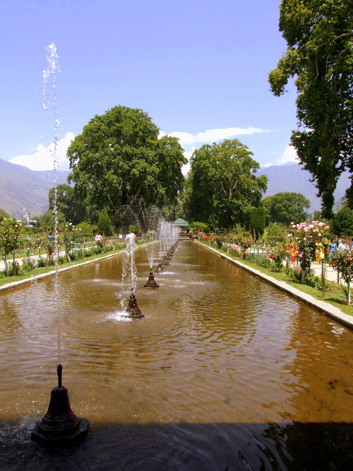 Srinagar: Nishat Bagh