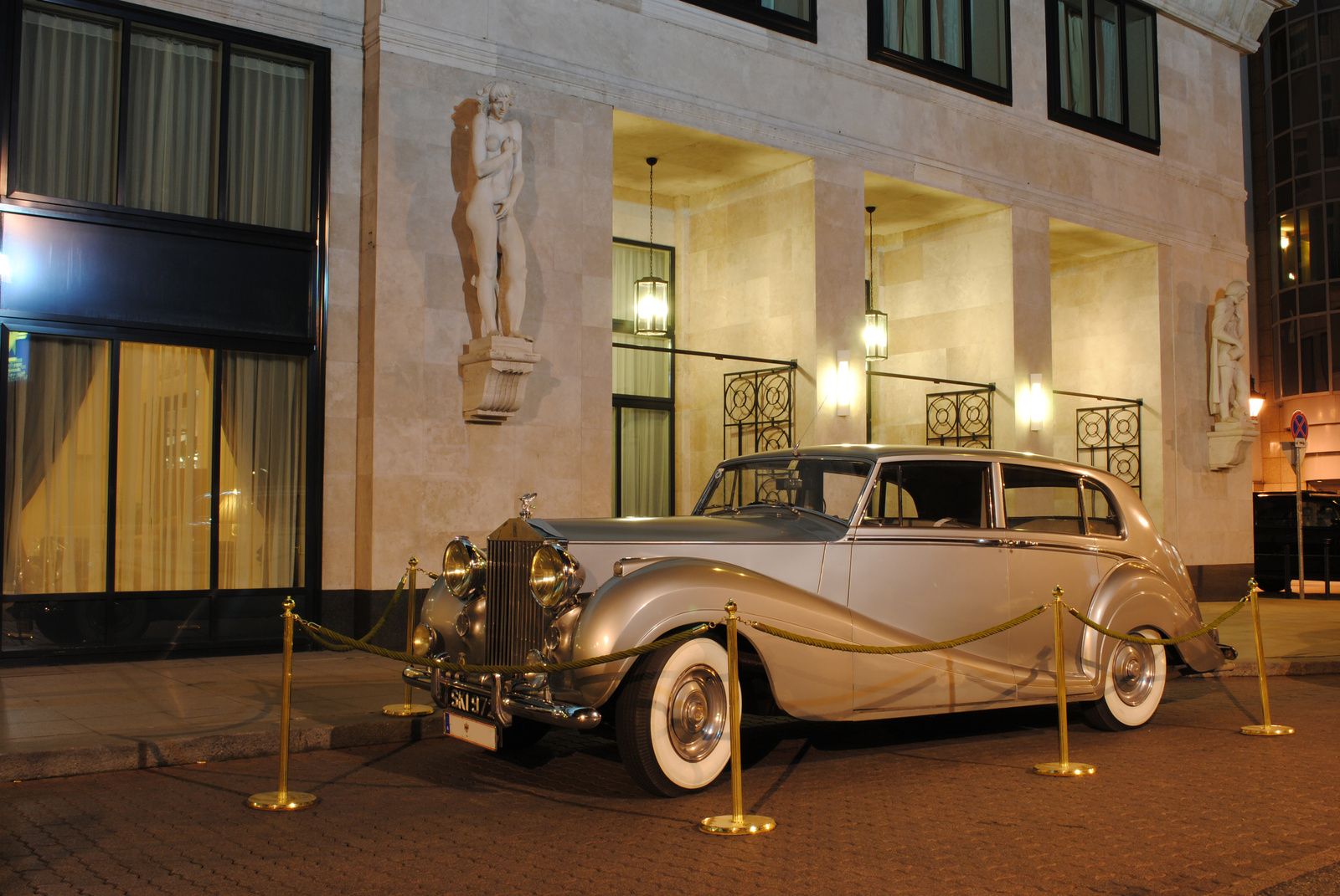 Rolls-Royce Silver Wraith