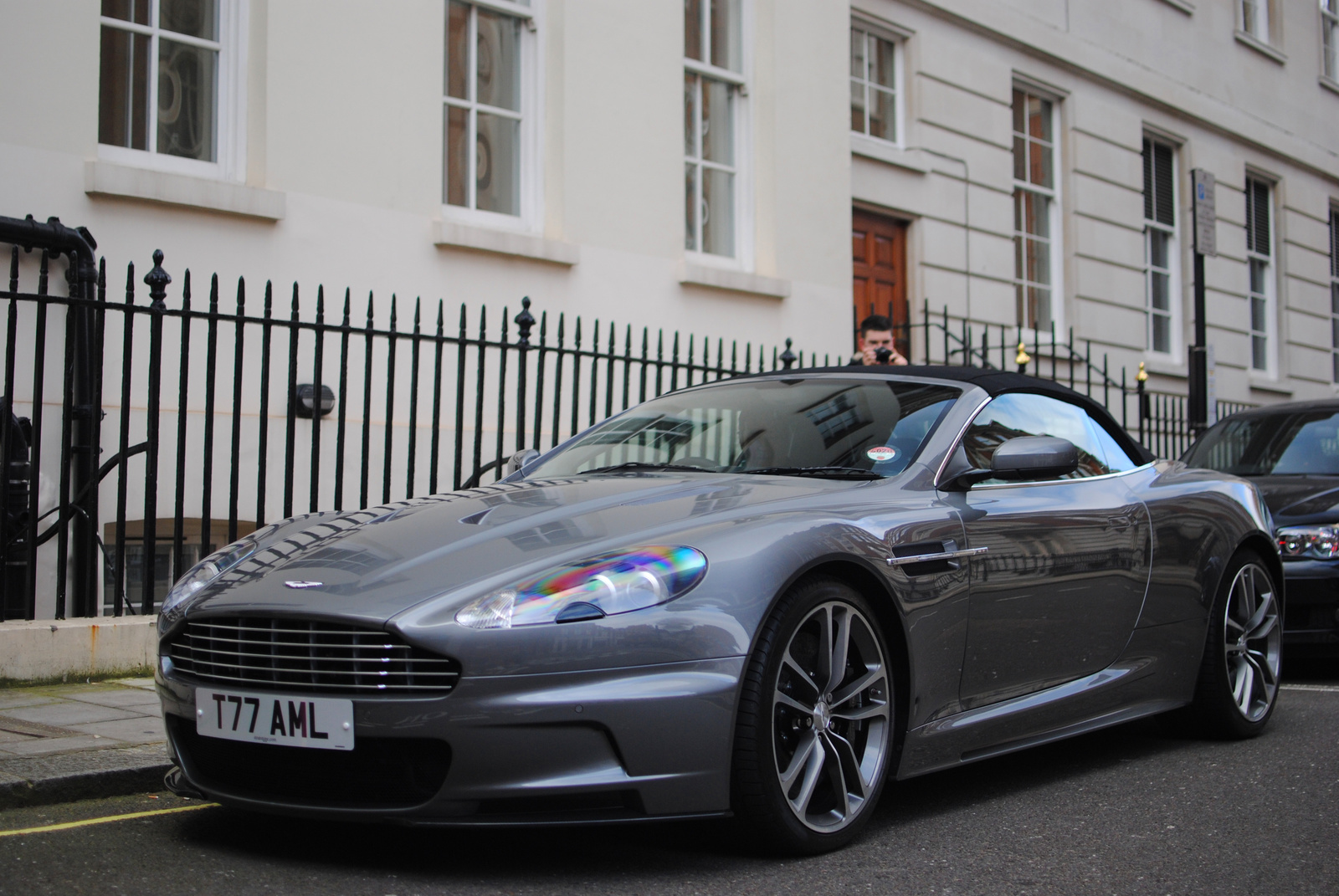 Aston Martin DBS Volante