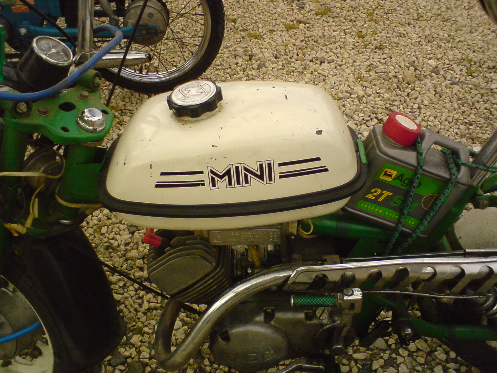 Mini tank