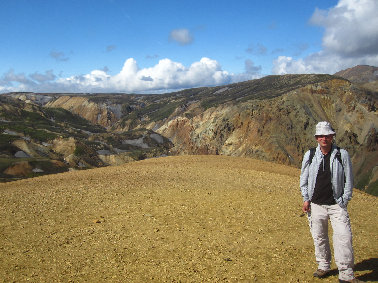 79 Landmannalaugar, riolit hegyek pompáznak színesen