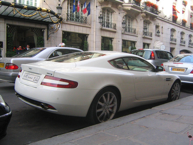 DB9 3