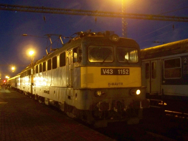 V43 - 1152 + V43 - 3159 Dombóvár (2010.11.11).