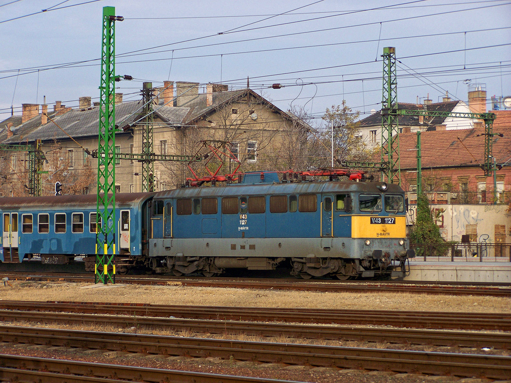 V43 - 1127 Kelenföld (2010.11.04).02.