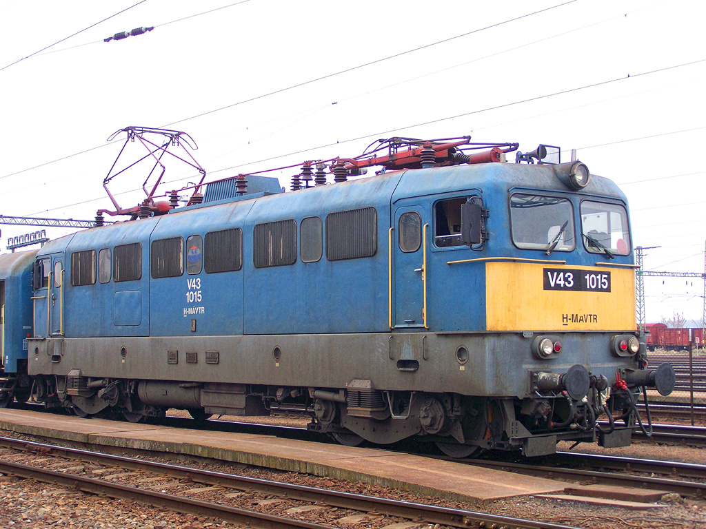 V43 - 1015 Dombóvár (2011.02.01).