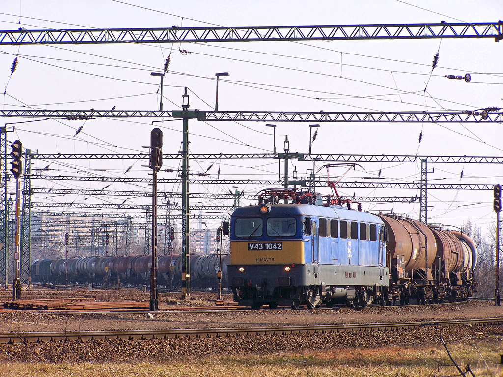 V43 - 1042 Kelenföld (2011.03.12).