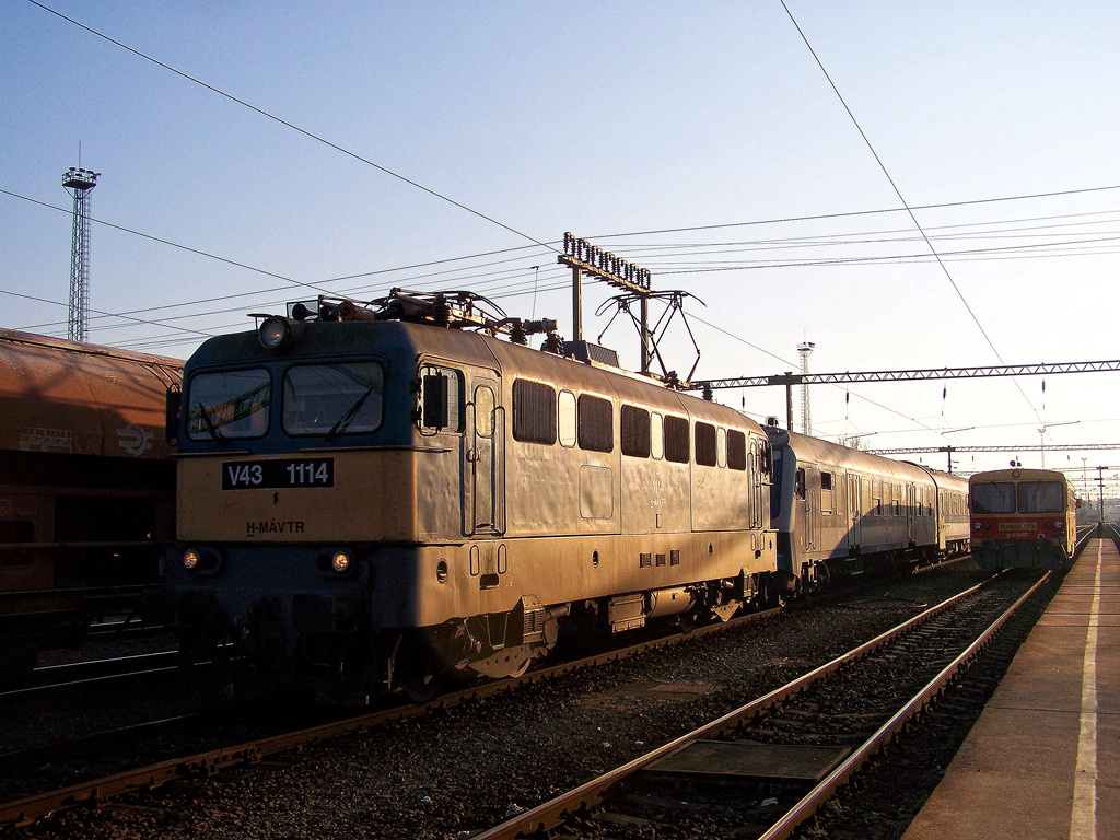 V43 - 1114 Dombóvár (2011.02.10).