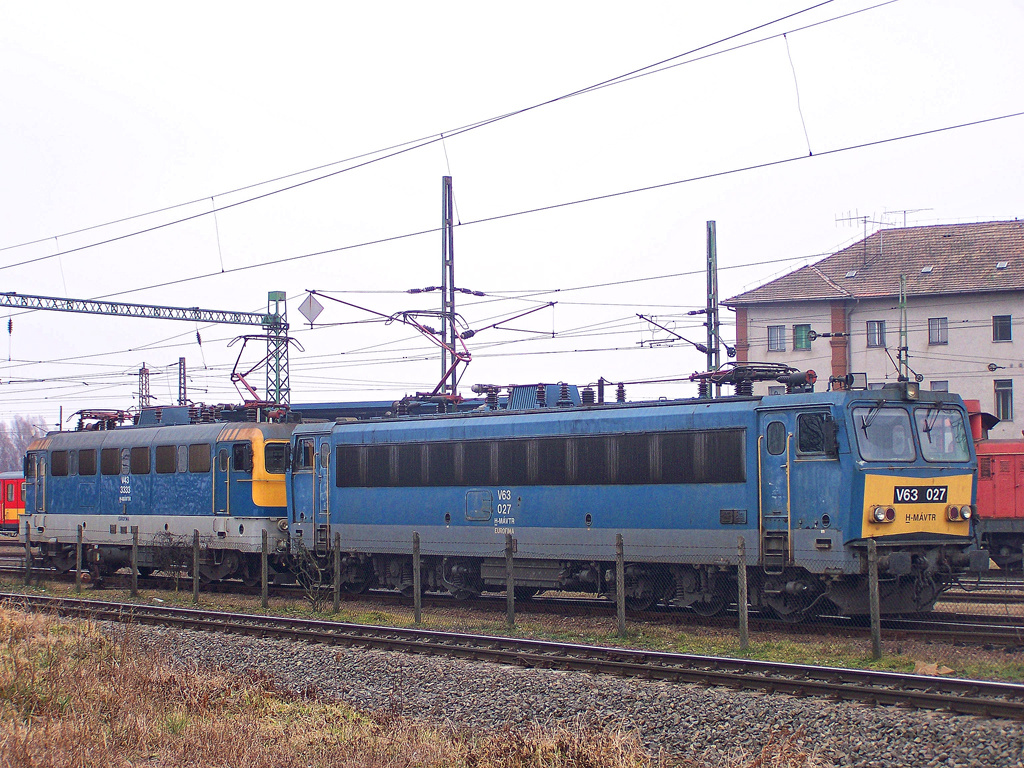 V63 - 027 Dombóvár (2011.02.17).