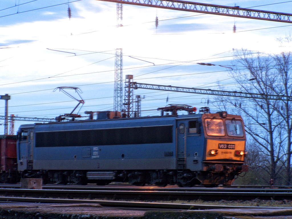 V63 - 031 Dombóvár (2011.04.05).