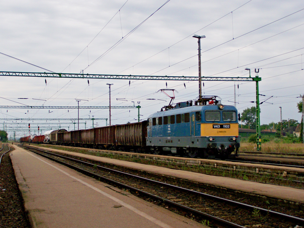 V43 - 1102 Sárbogárd (2011.07.23).