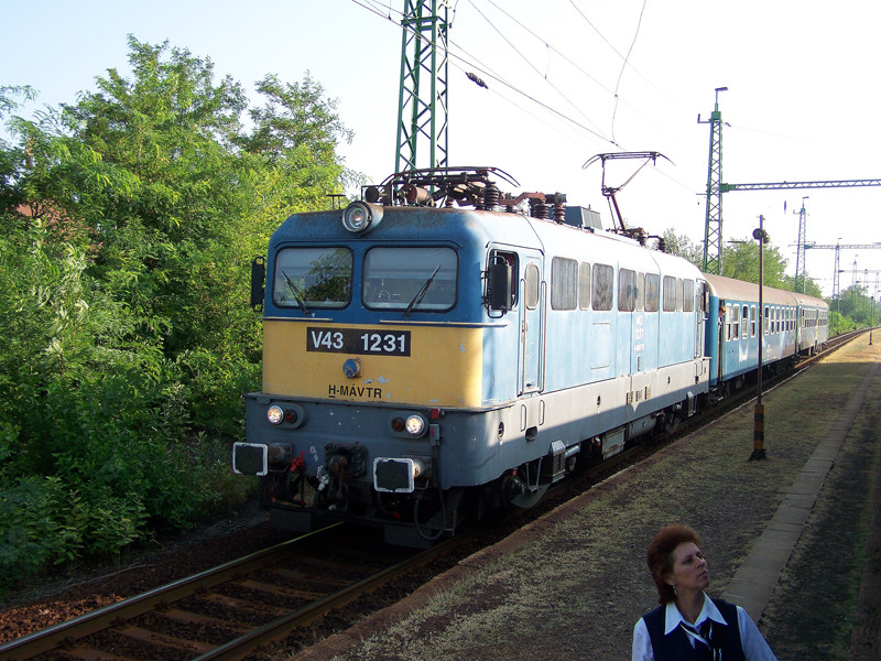 V43 - 1231 Jászszentlászló (2009.08.07)