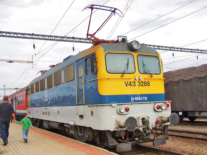 V43 - 3288 Dombóvár (2009.09.11).