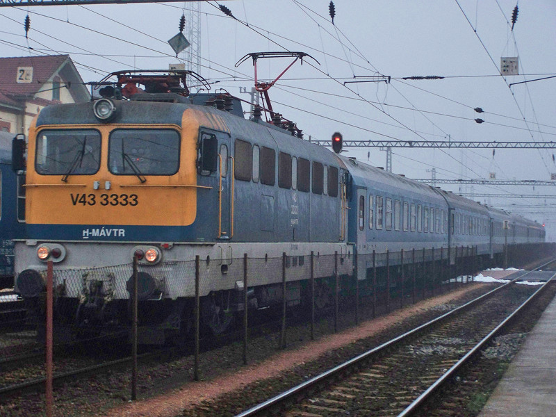 V43 - 3333 Dombóvár (2010.01.10).