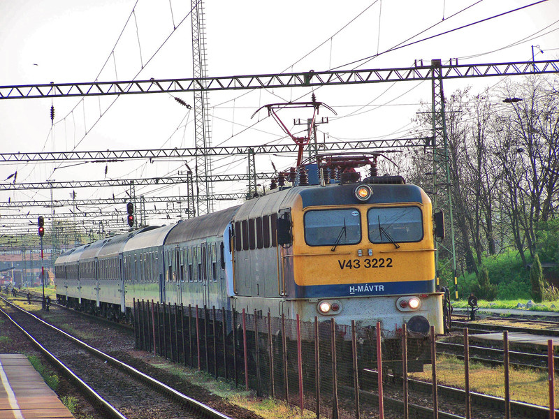 V43 - 3222 Dombóvár (2010.04.20)