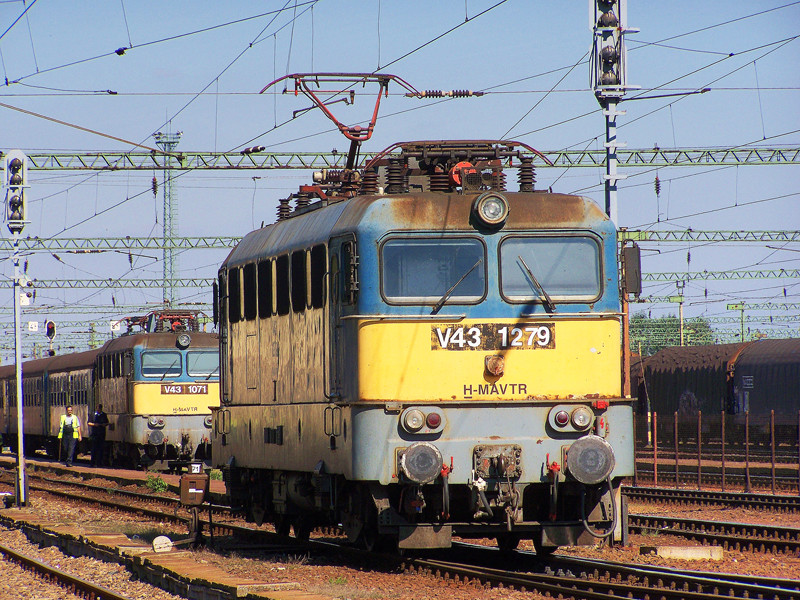 V43 - 1279 Dombóvár (2010.09.22)02