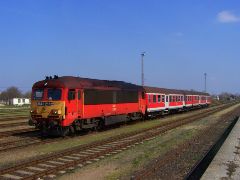 M41 - 2142 Bátaszék (2009.04.01)01.