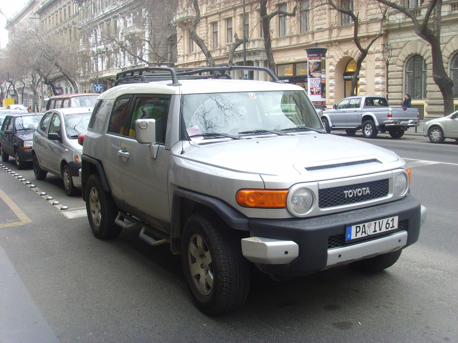 TOYOTA FJ CRUISER