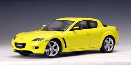 2003 Mazda RX-8 model car3