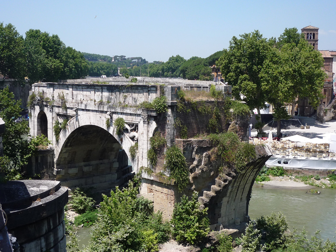 Ponte Rotto