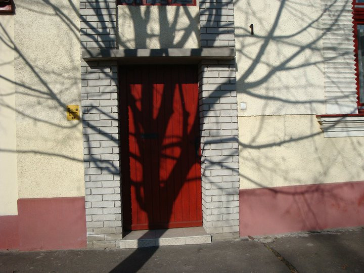 piros kapus faárnyék