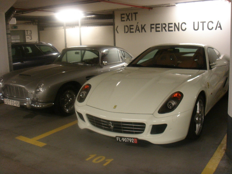 Ferrari 599 GTB - Aston Martin DB5