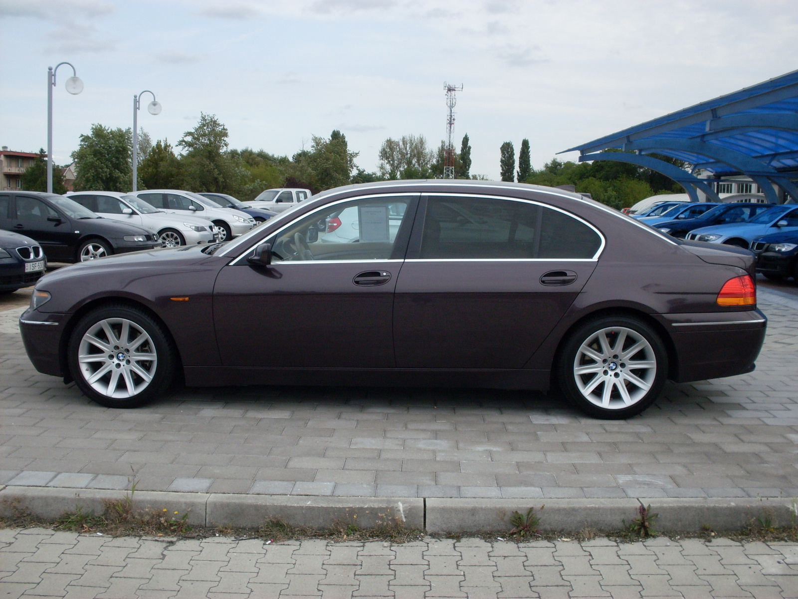 BMW 745 iL (E-65)