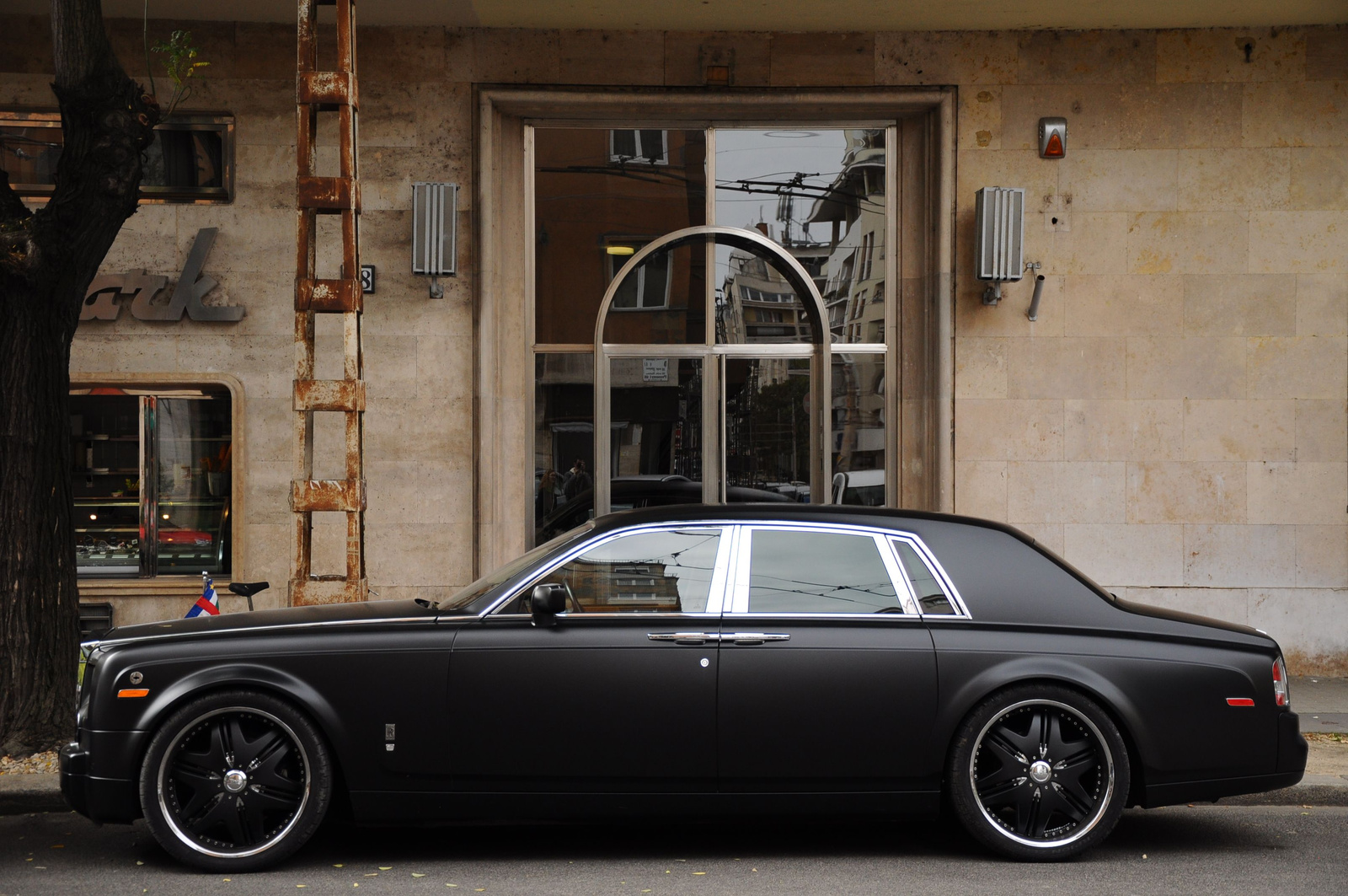 Rolls-Royce Phantom 109