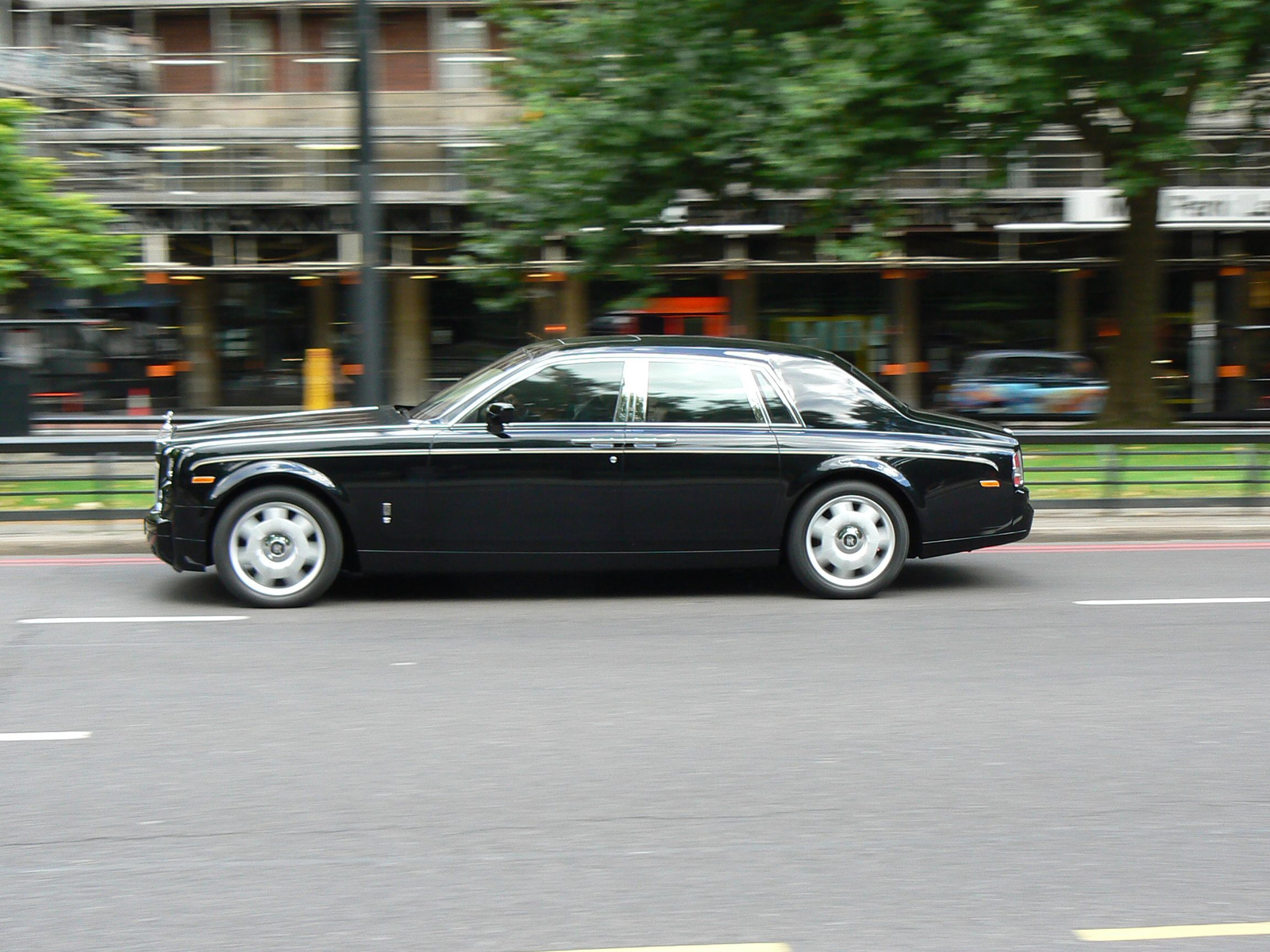 (3) Rolls-Royce Phantom