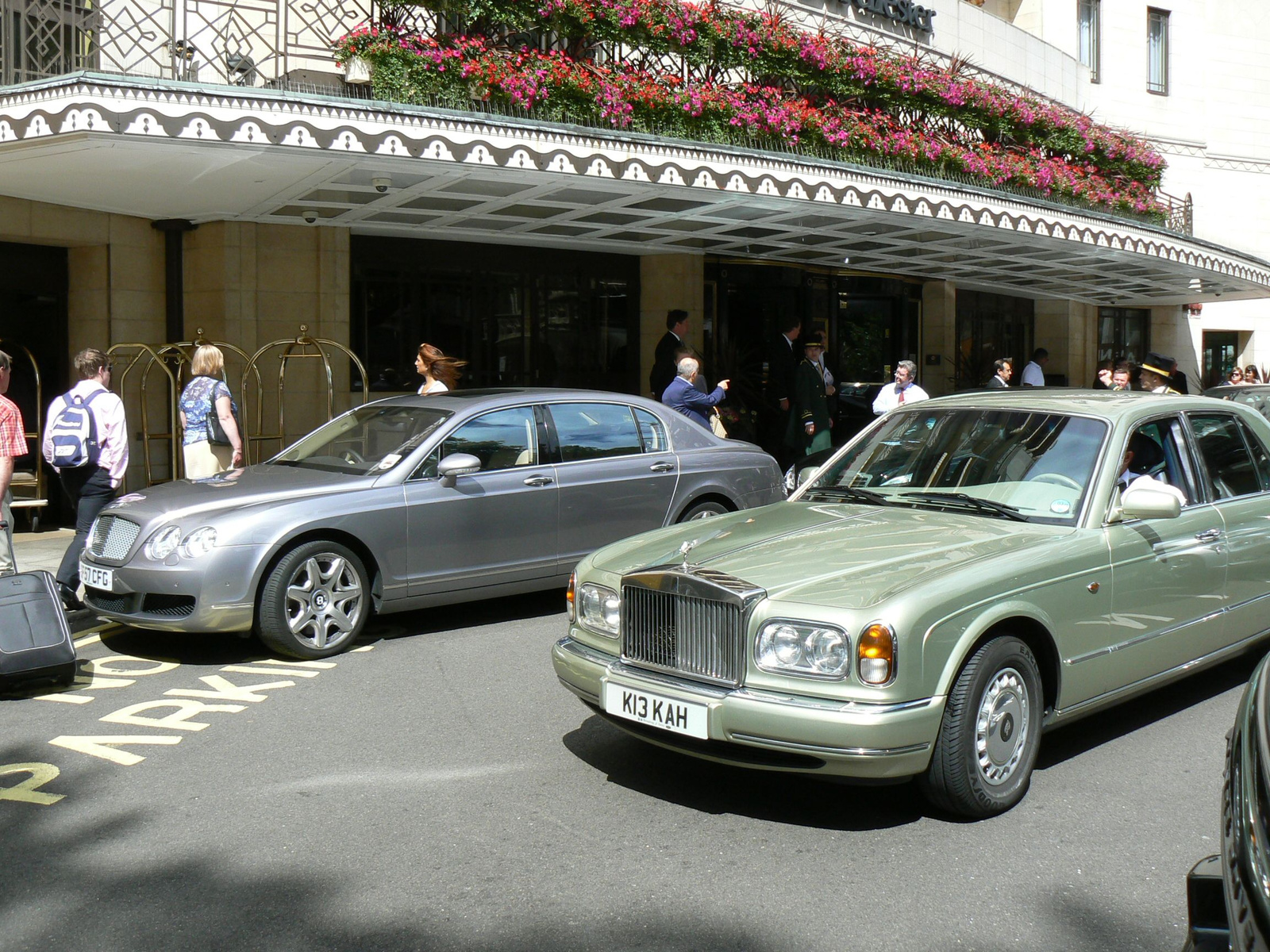(3) Bentley Continental Flying Spur & RR Silver Seraph