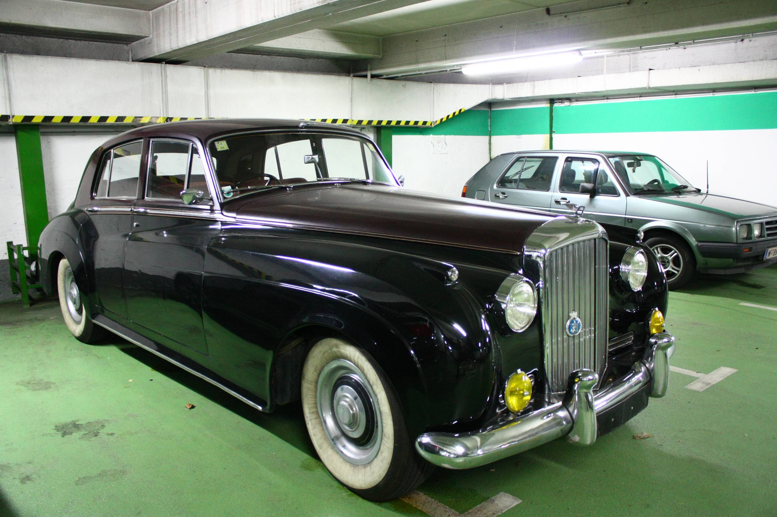 Bentley S1