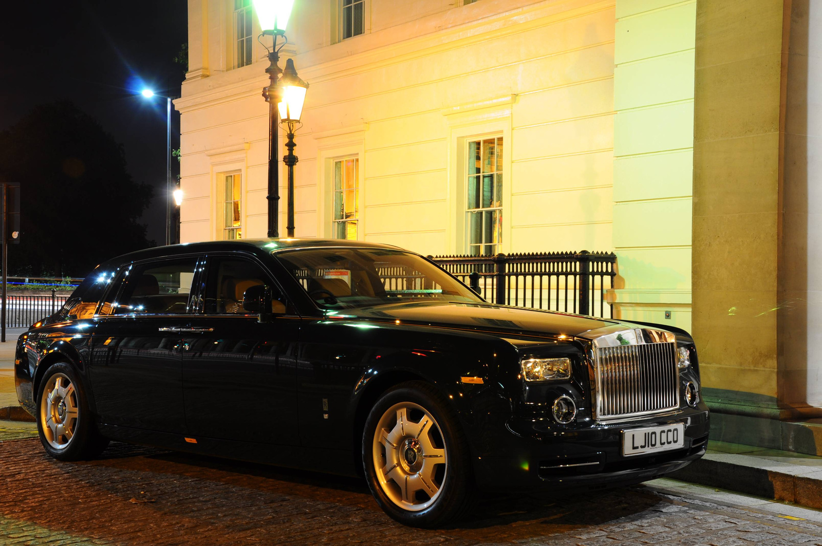 Rolls-Royce Phantom EWB