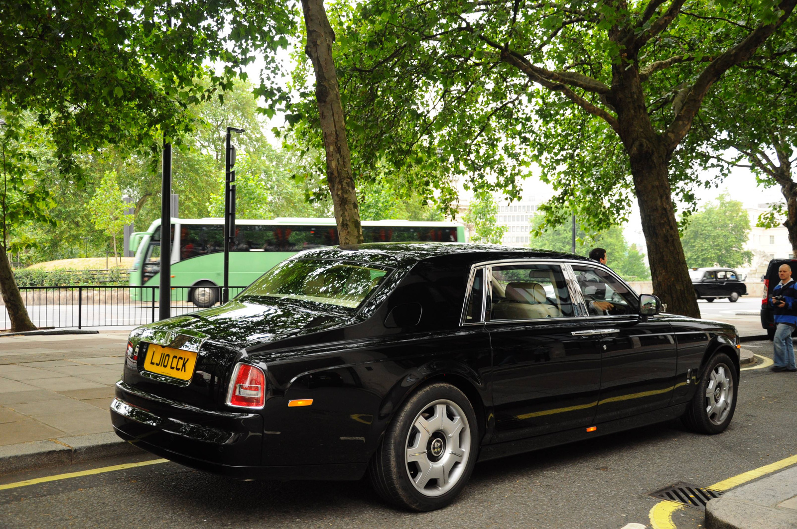 Rolls-Royce Phantom EWB