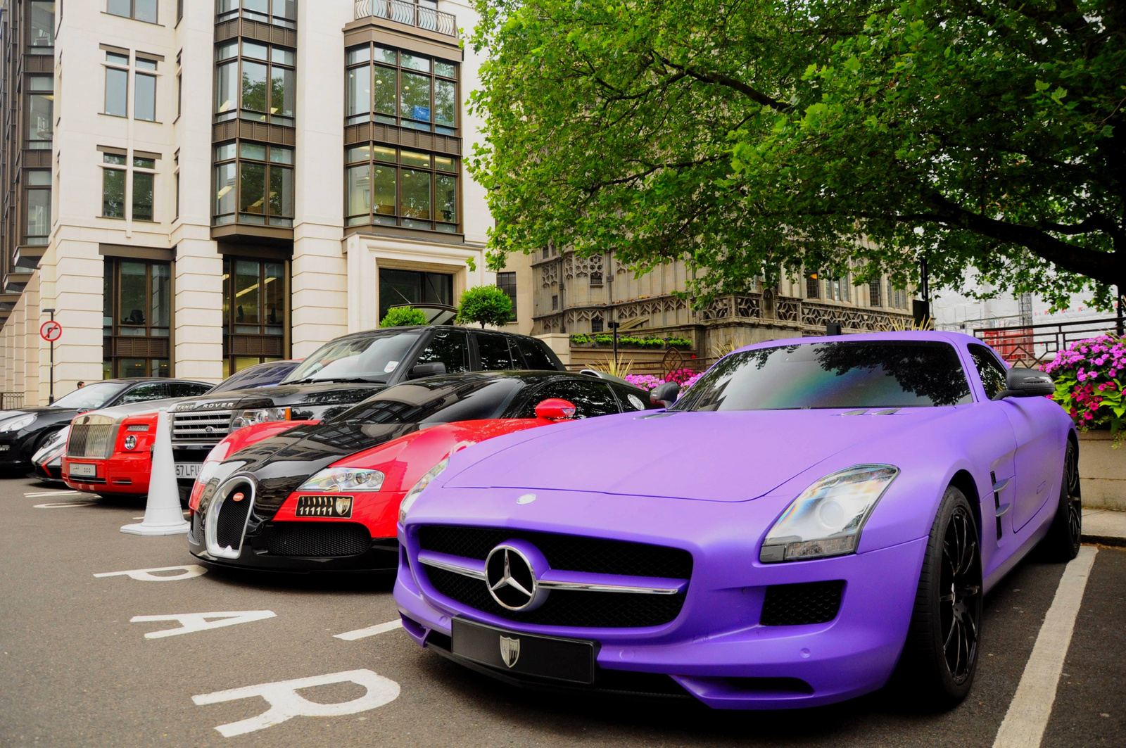 Bugatti Veyron &amp; Mercedes SLS